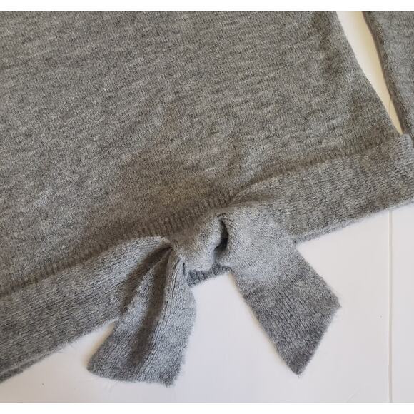 Wayf gray bow tie waist sweater New SZ Small - Picture 5 of 7
